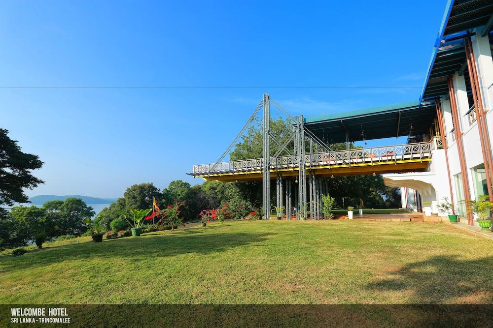 טרינקומאלה Welcombe Hotel מראה חיצוני תמונה