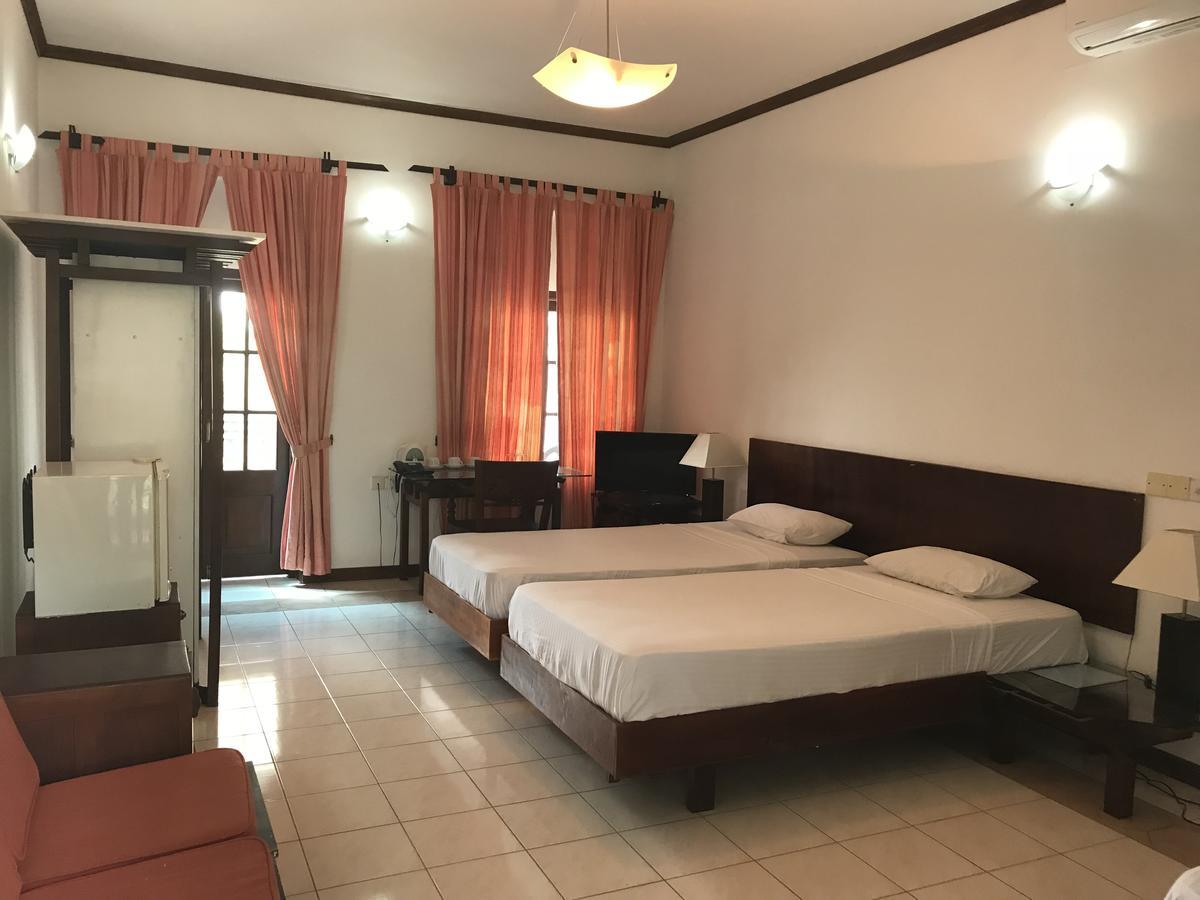 טרינקומאלה Welcombe Hotel מראה חיצוני תמונה