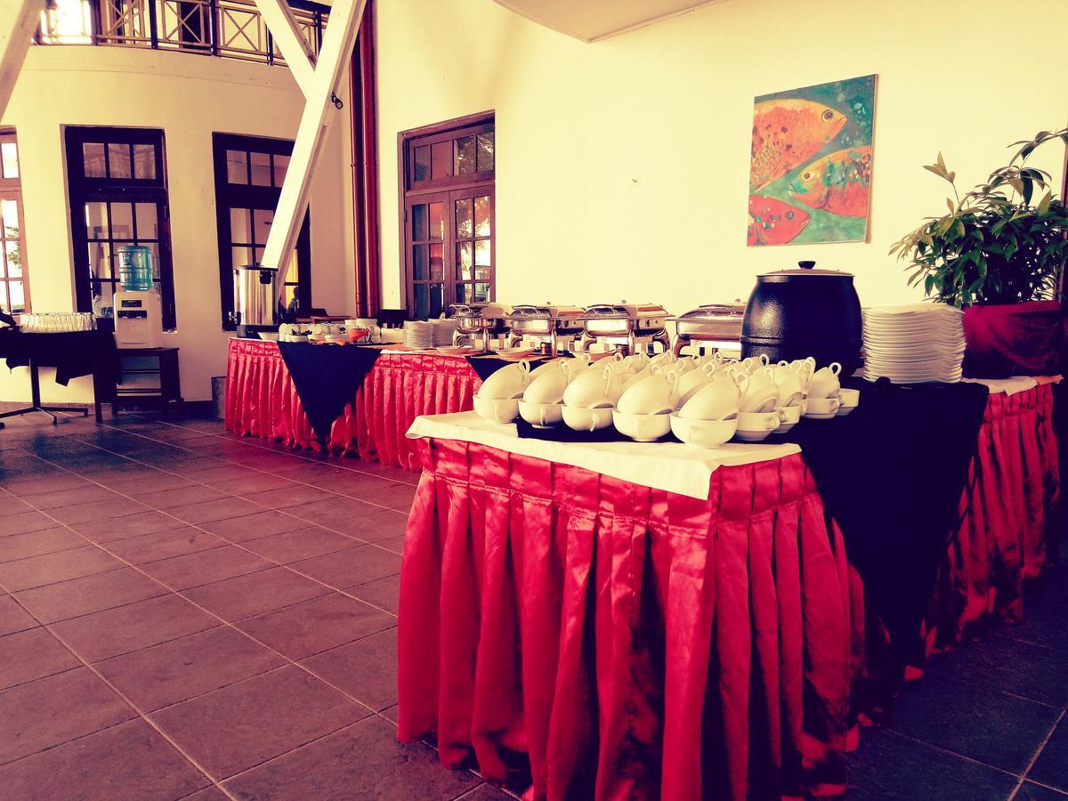 טרינקומאלה Welcombe Hotel מראה חיצוני תמונה